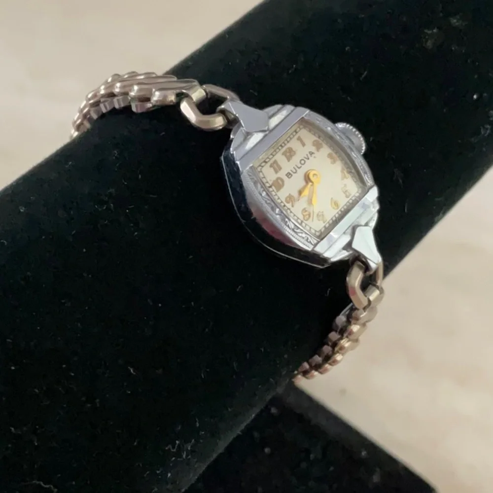 Bulova Watch 10K Gold La Petite Vintage Women Art Deco 1940s For Repair Or Parts